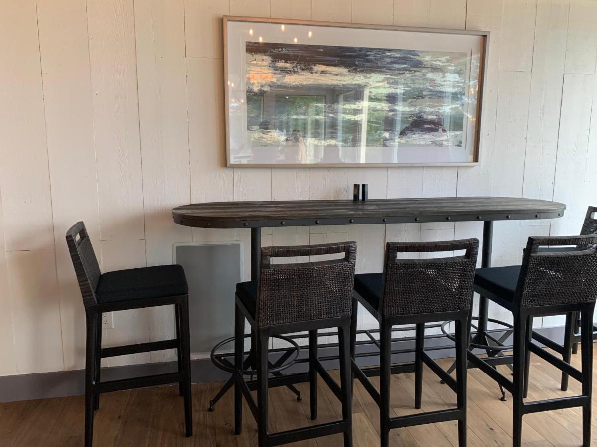 Smuggler's Cove Hotel